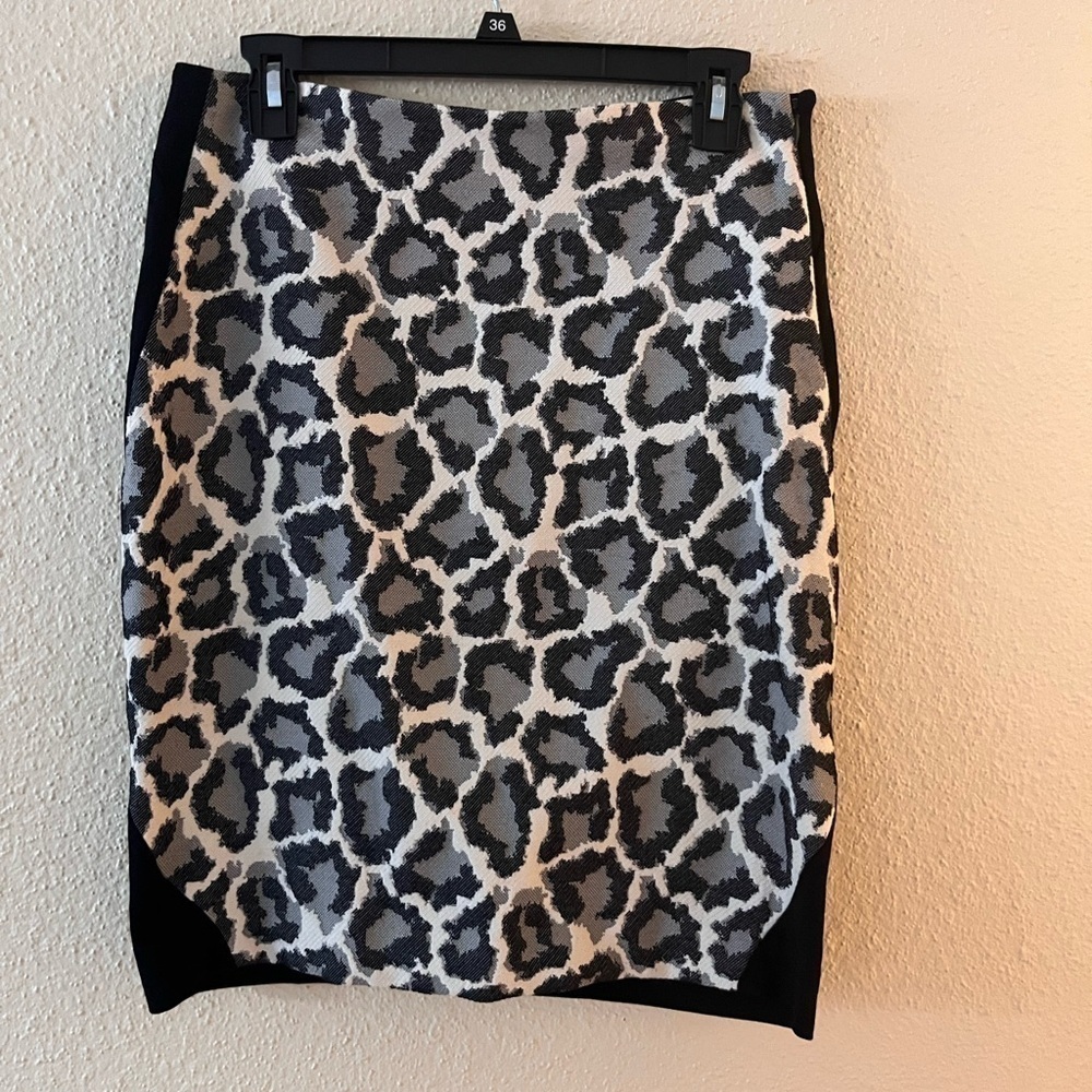 Diane von Furstenberg Emma Pencil Skirt Animal Print 8 - Picture 4 of 8